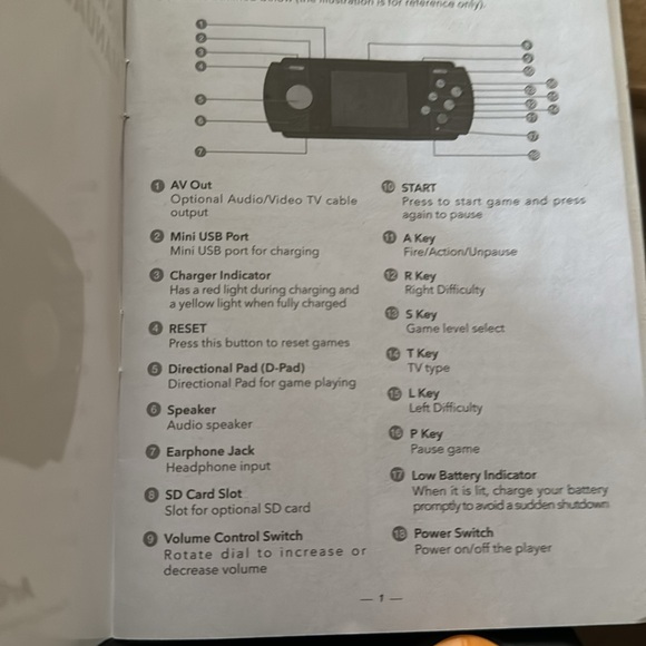 Atari Flashback Portable Deluxe Handheld 70 Games - Picture 7 of 9